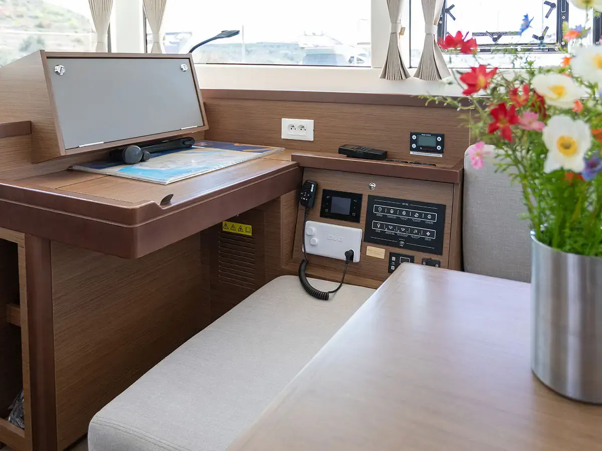 MONARCH 2020 (air condition, generator) thumbnail 14