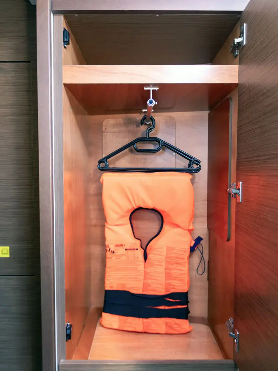 MONARCH 2020 (air condition, generator) thumbnail 20