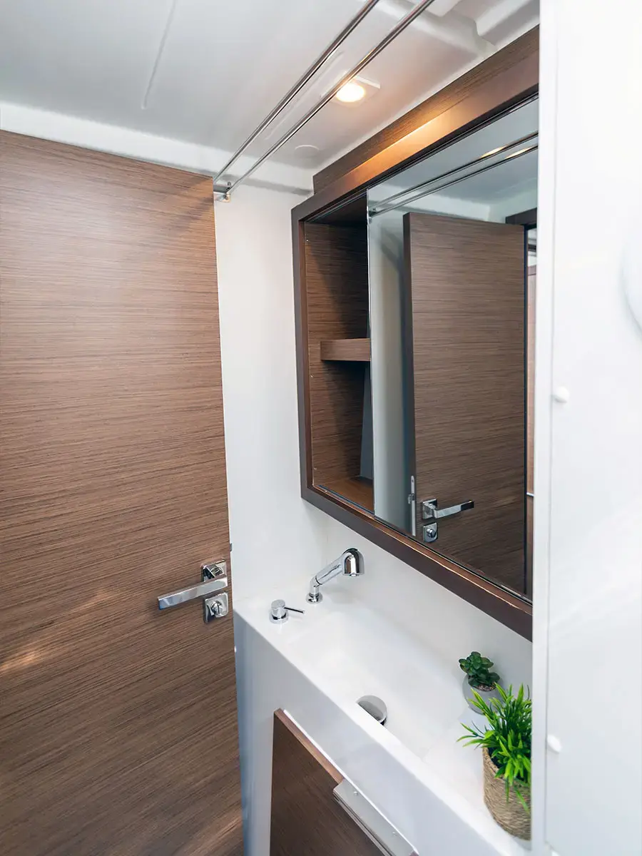 MONARCH 2020 (air condition, generator) thumbnail 23