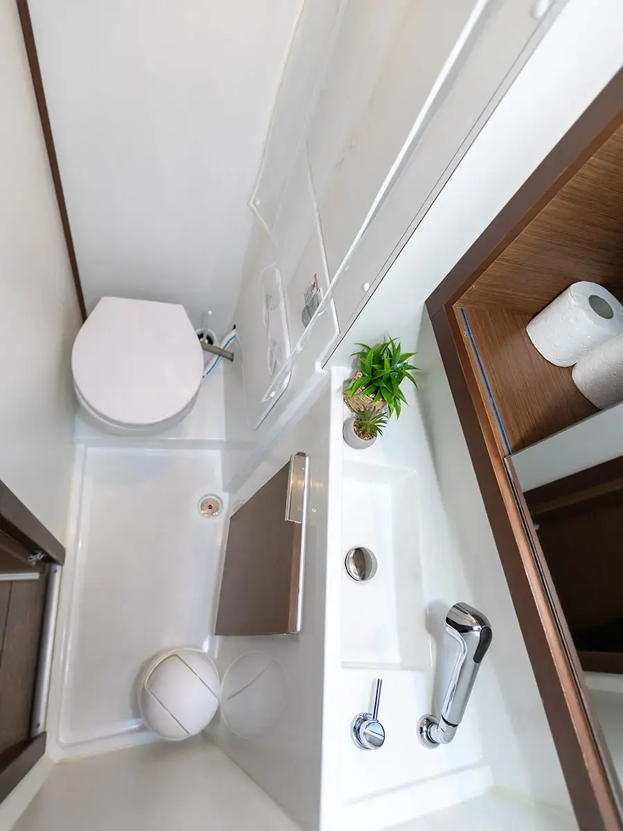 MONARCH 2020 (air condition, generator) thumbnail 26