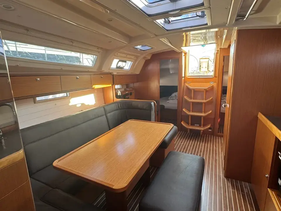 Maestral thumbnail 2