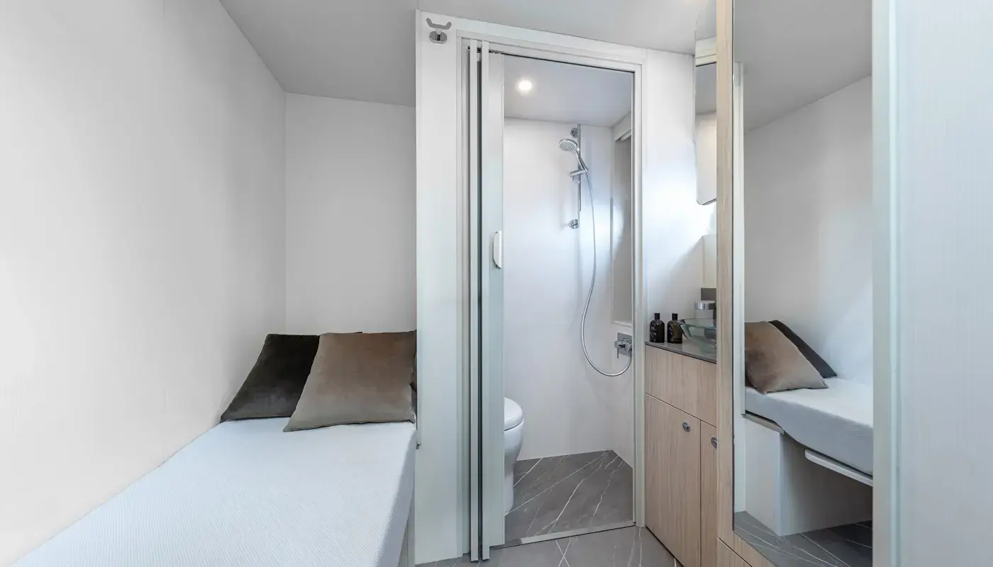 Premium thumbnail 15