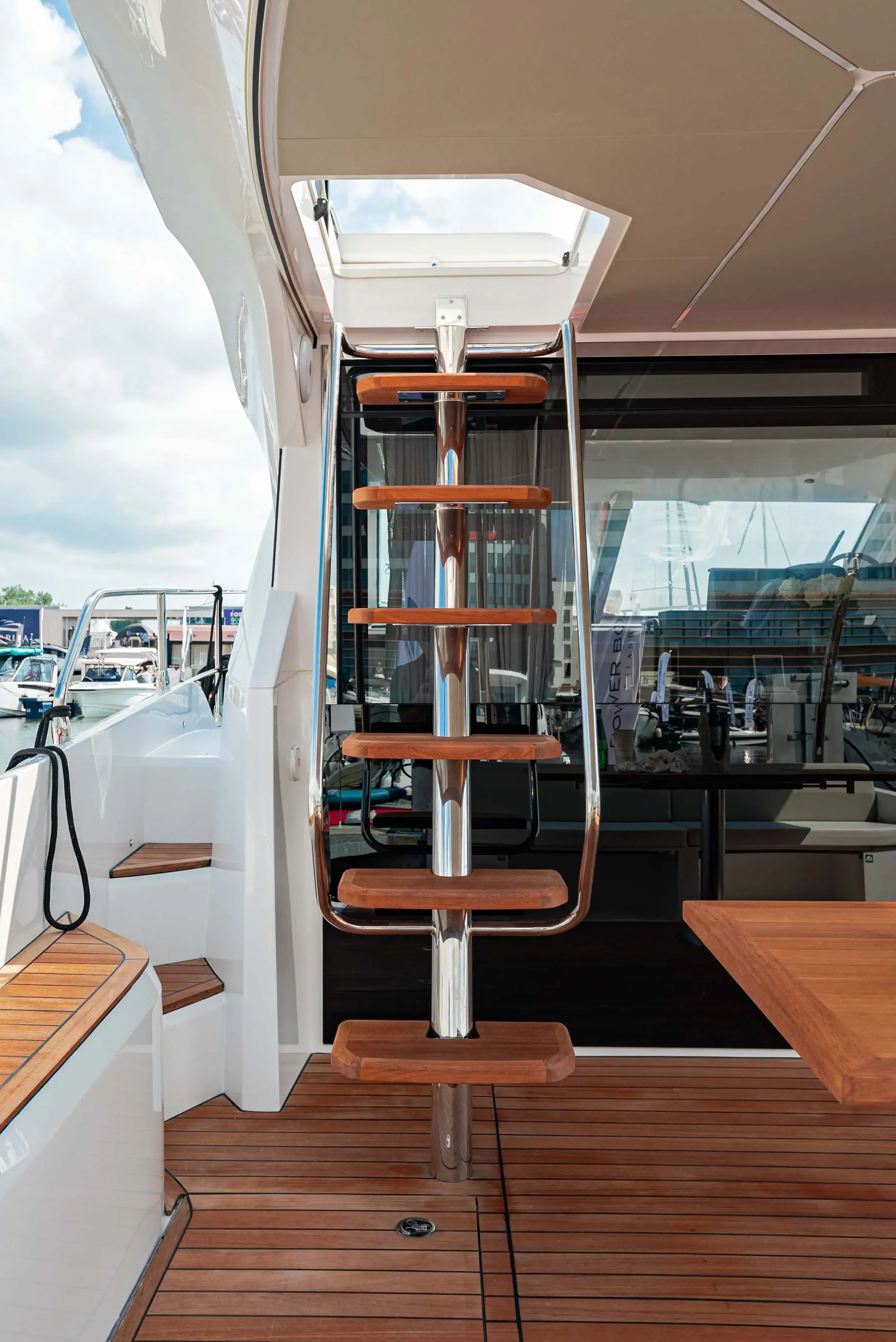 Supernova thumbnail 19