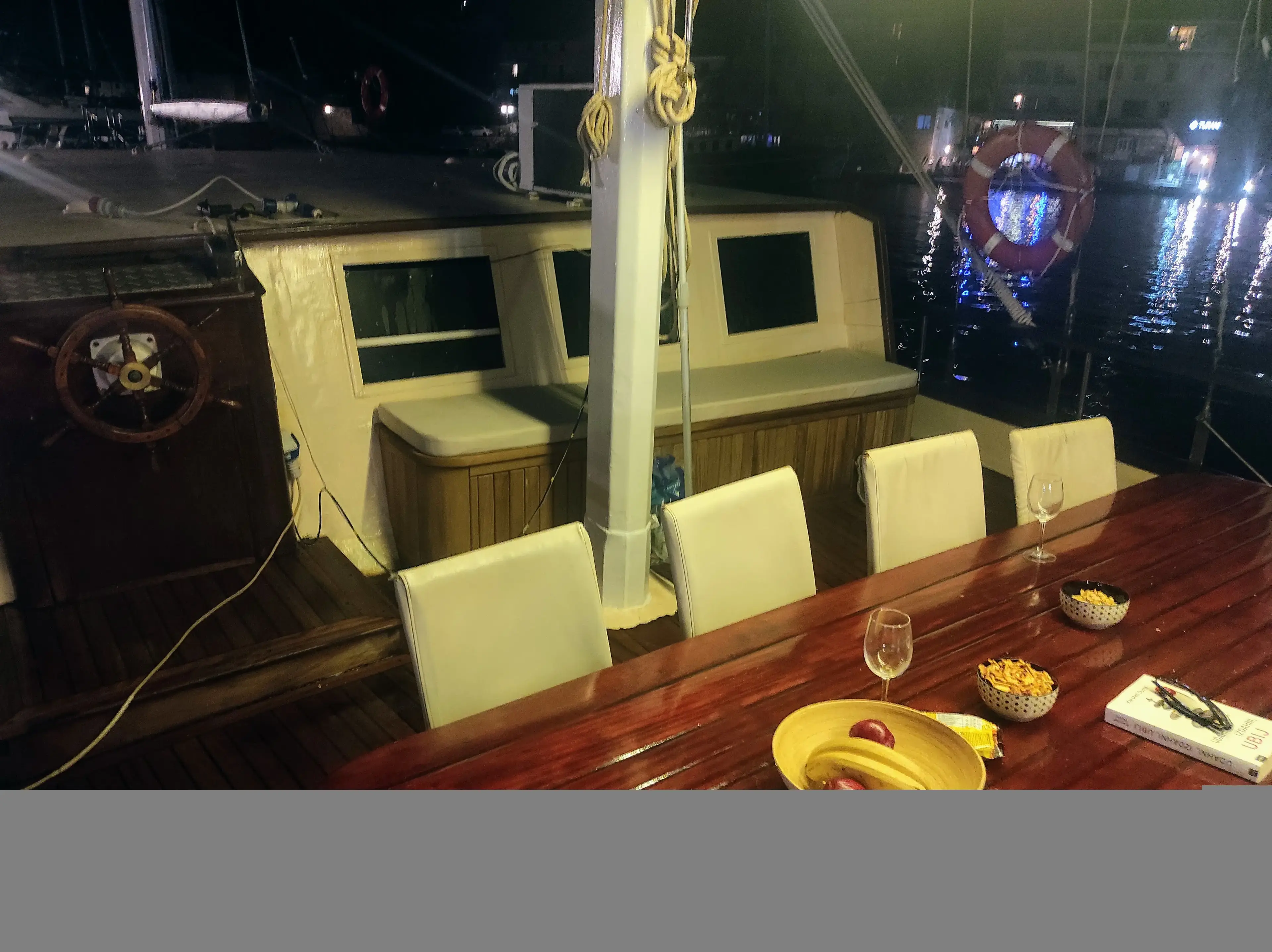 Premium thumbnail 11