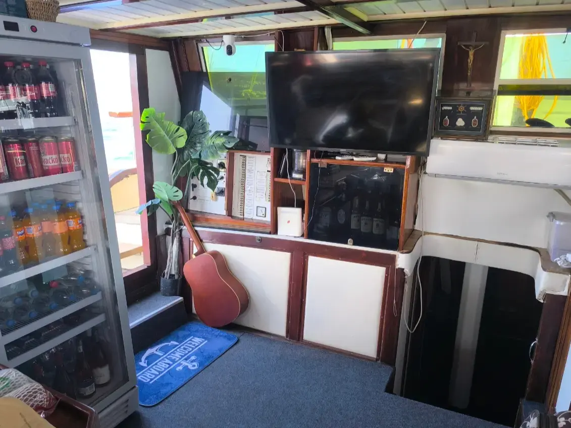 Premium thumbnail 23