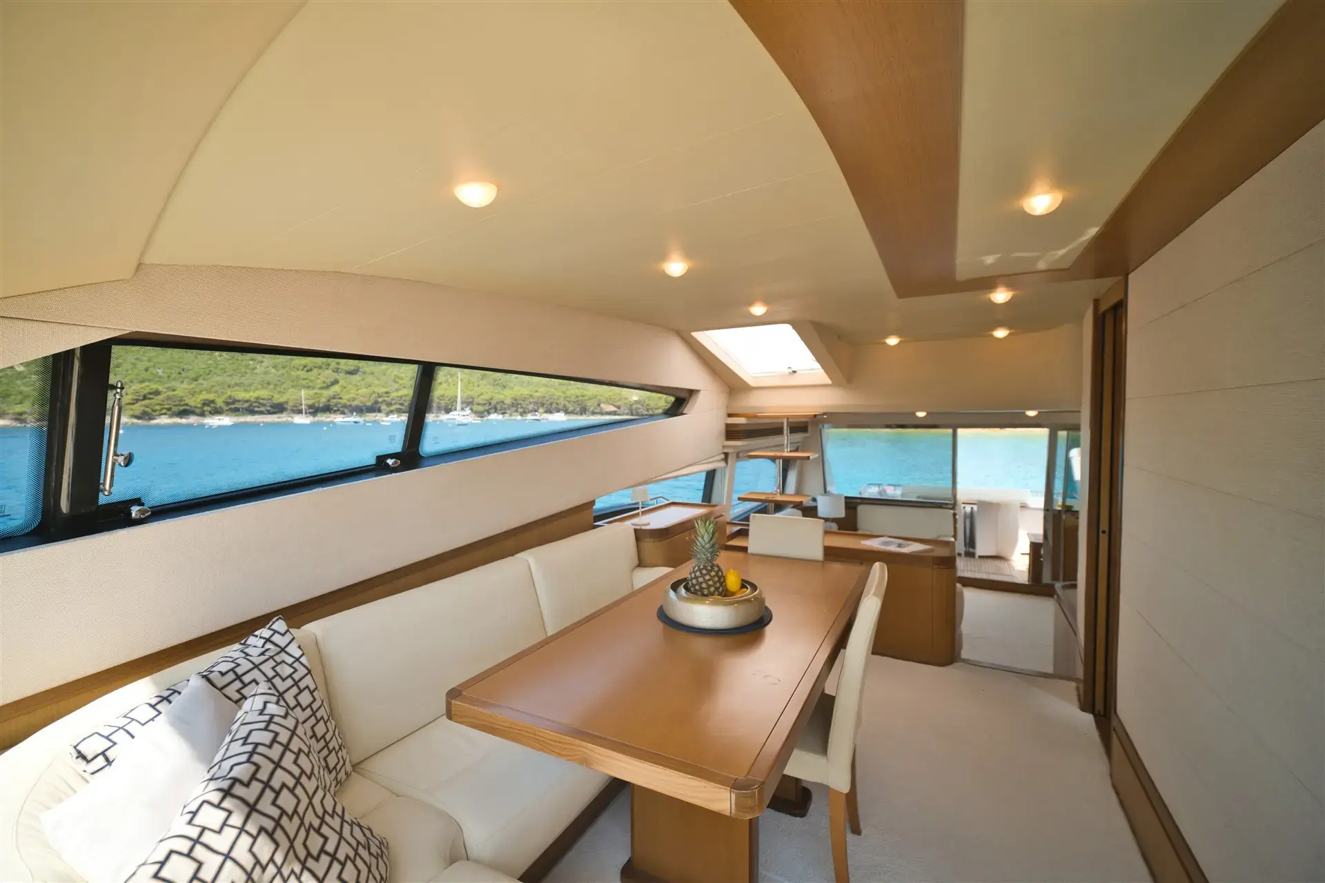 Dominique thumbnail 56