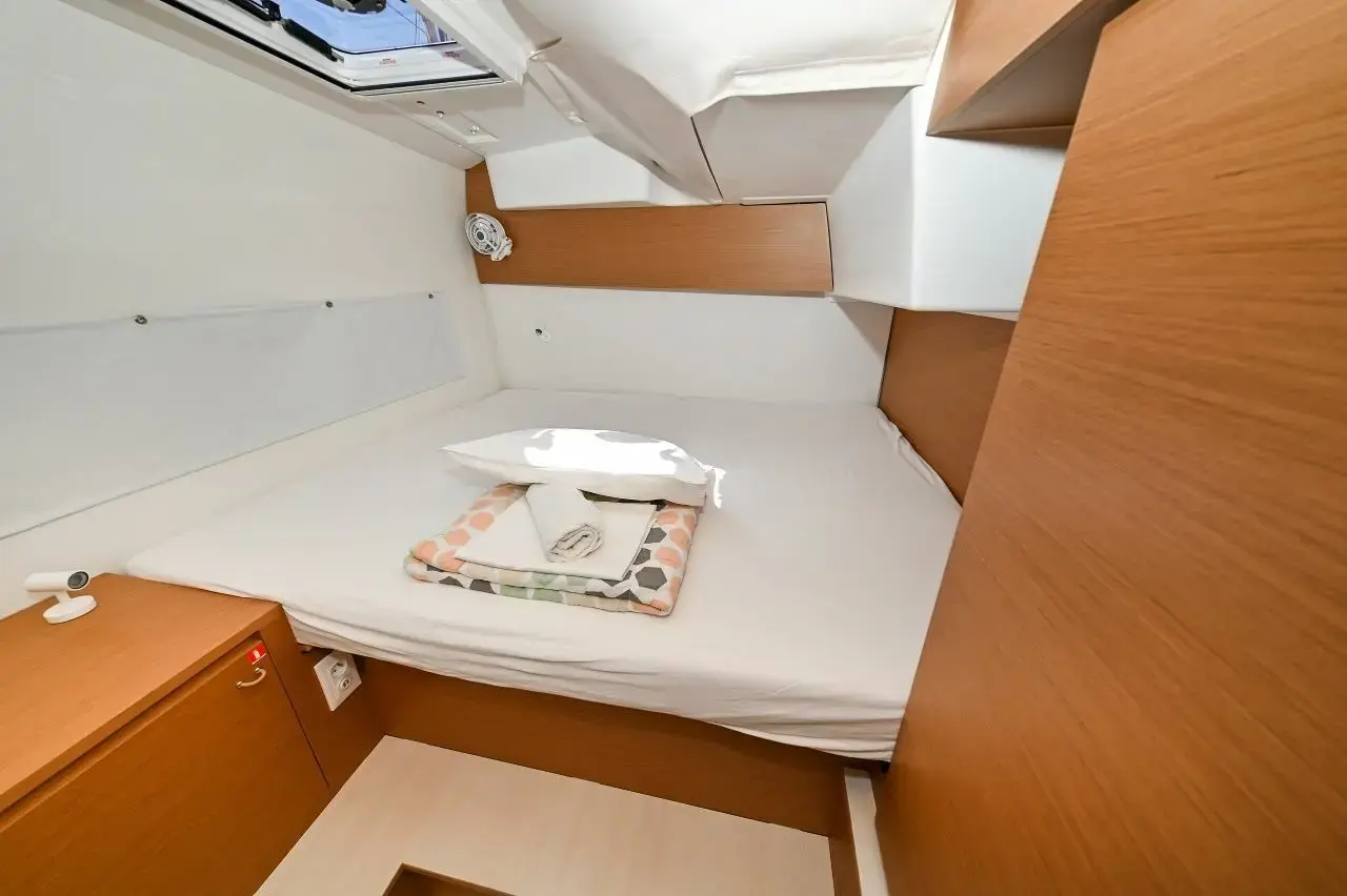 ISLAND BLUE V thumbnail 40