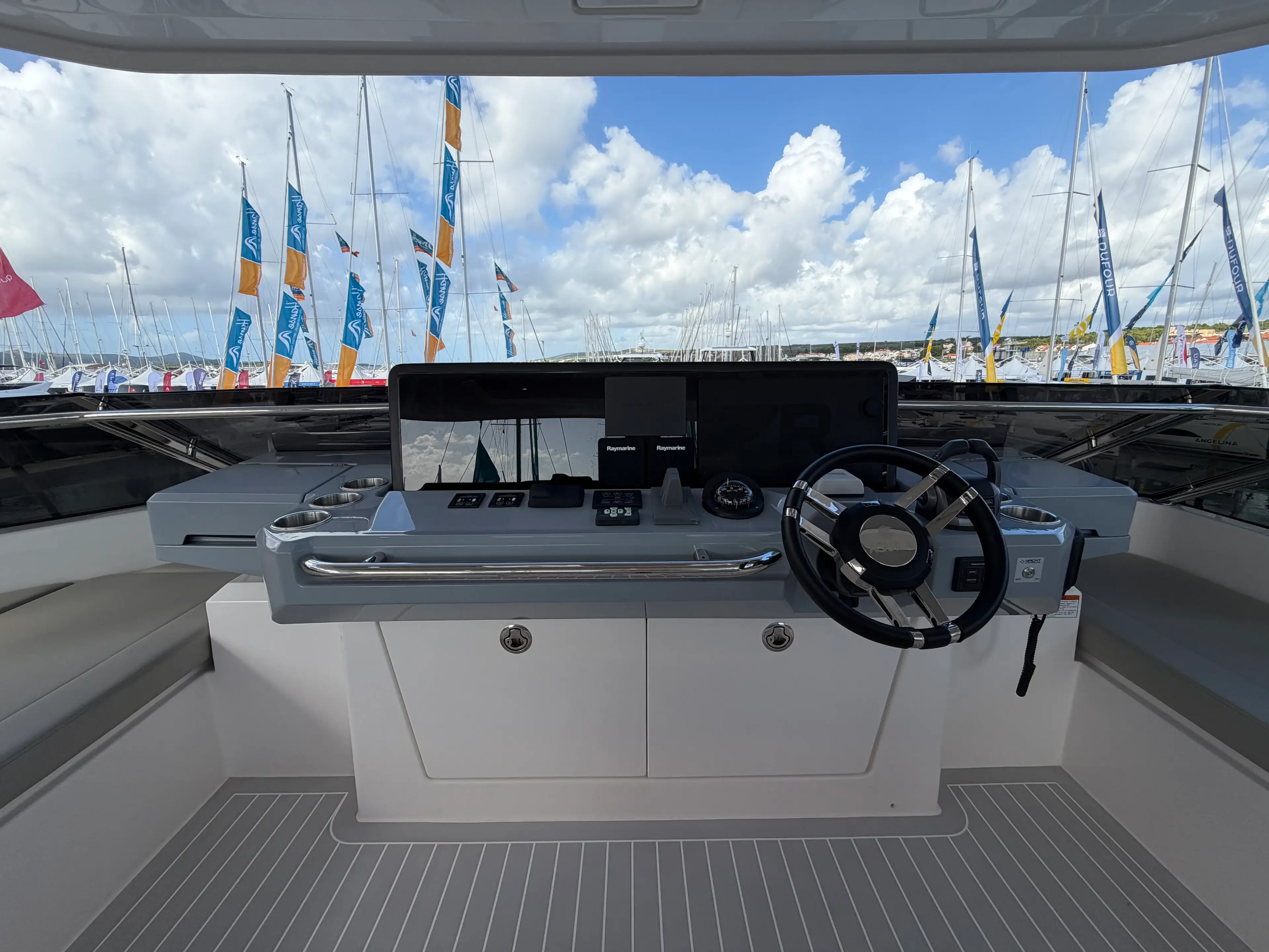 Infinity I thumbnail 3