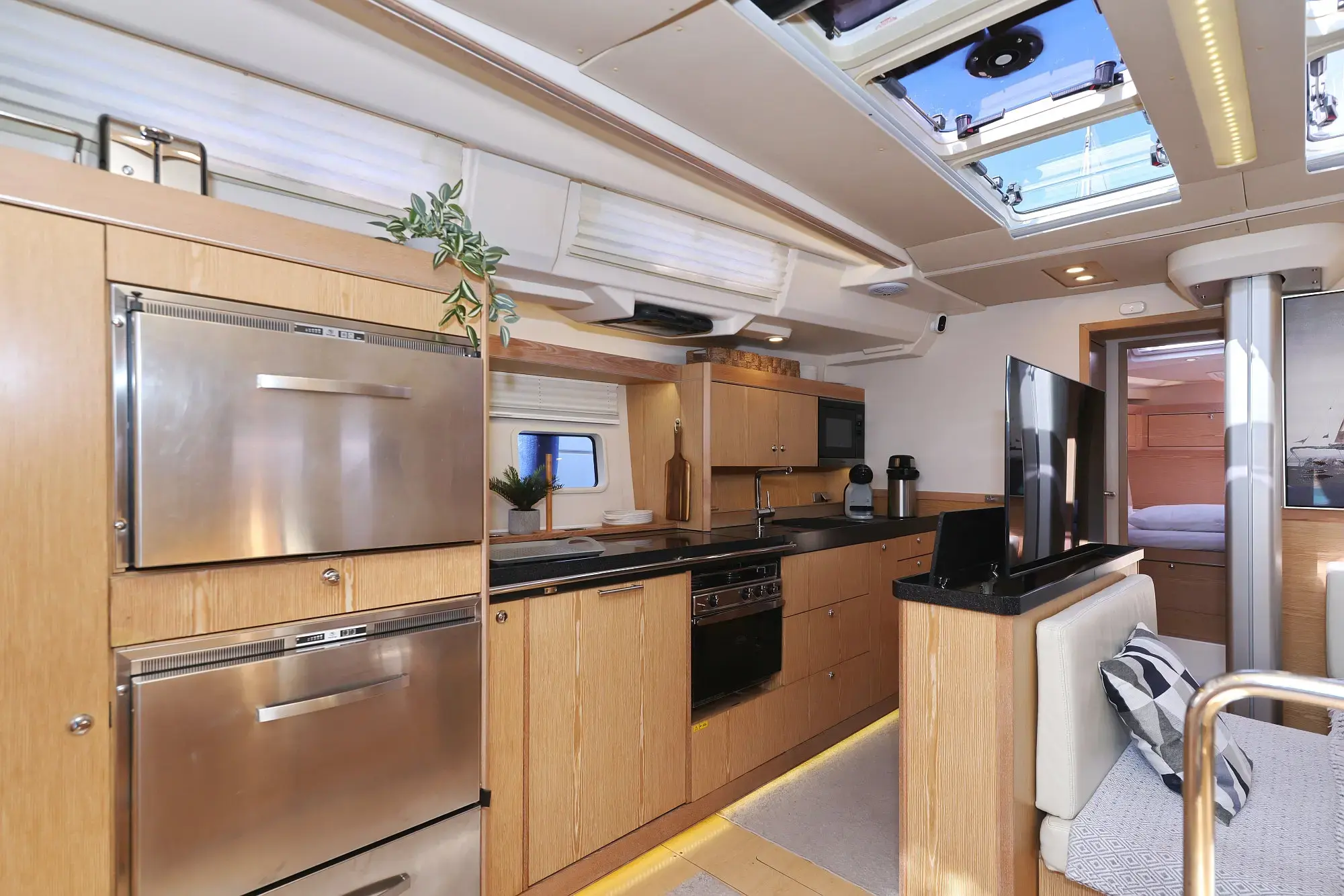 AMETHYST thumbnail 28