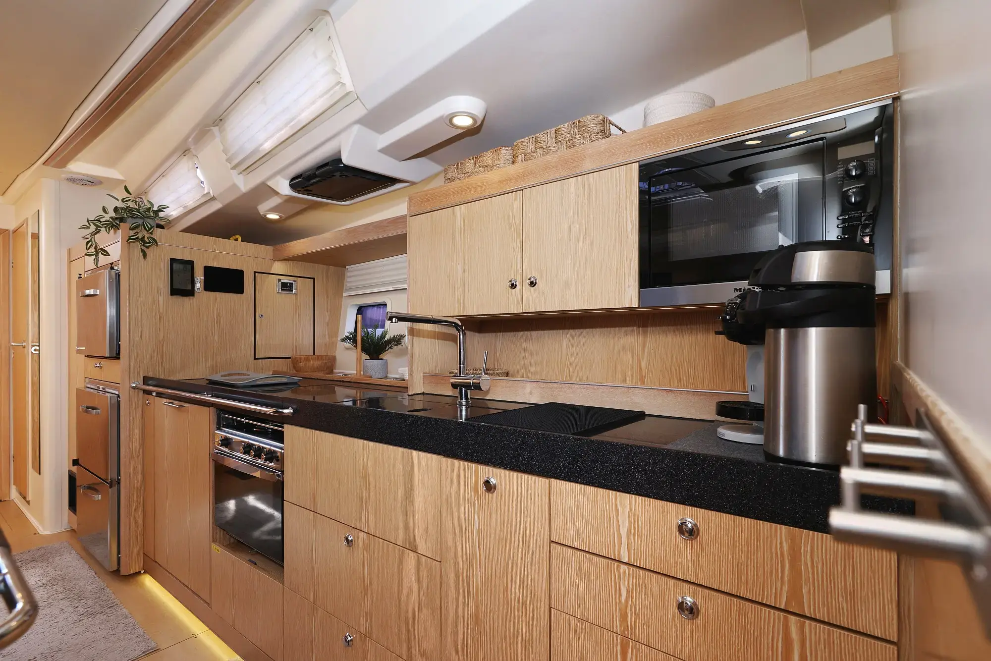 AMETHYST thumbnail 31