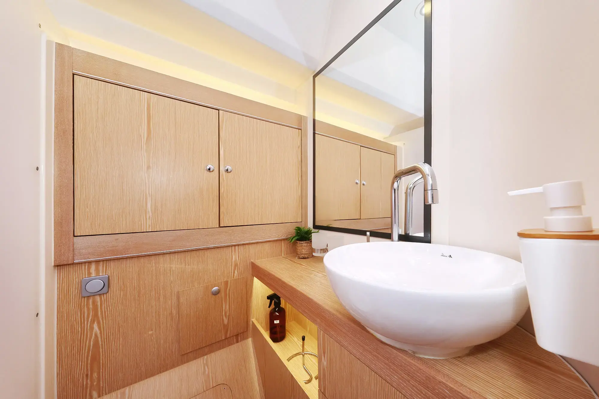 AMETHYST thumbnail 60