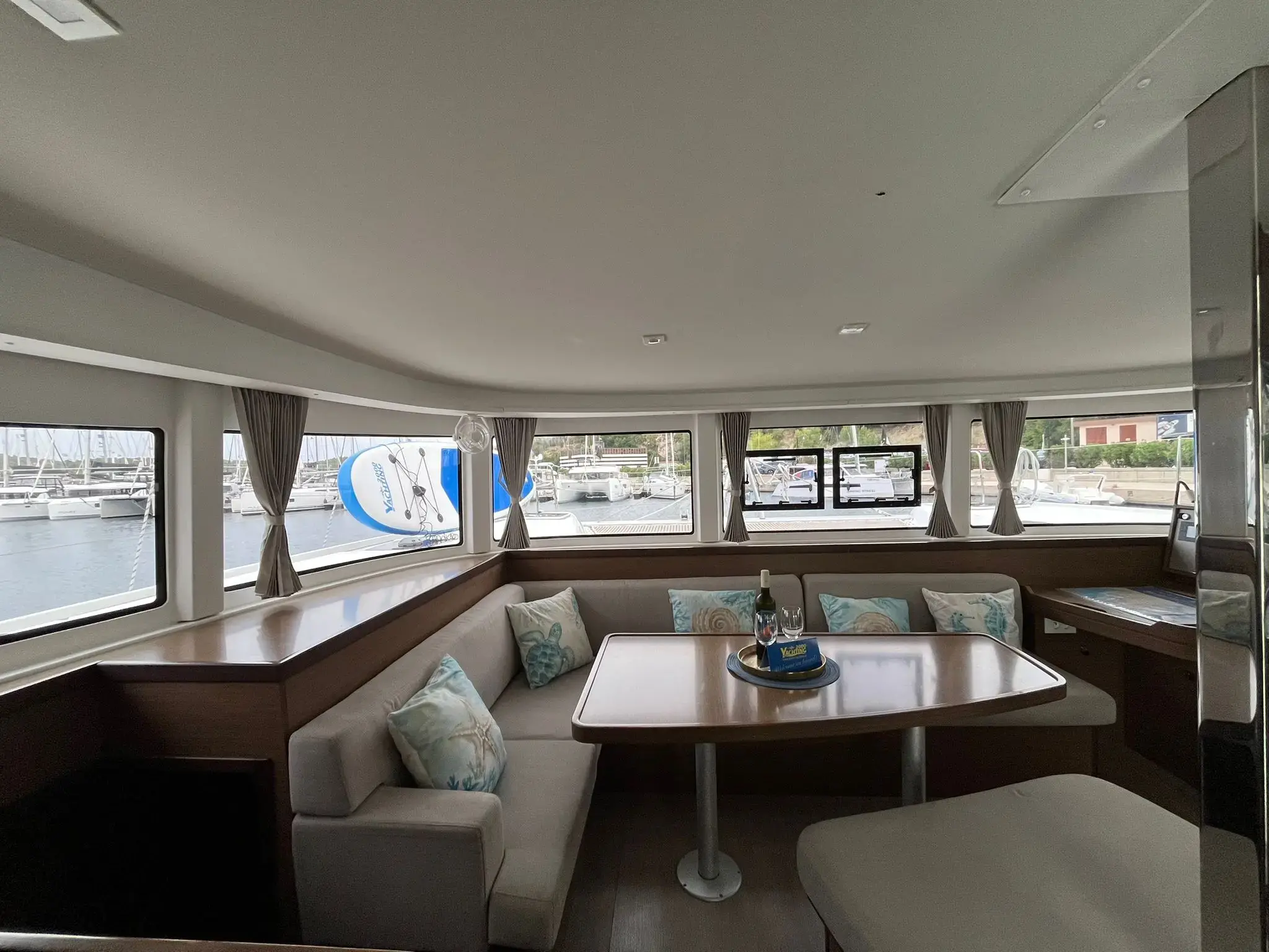 GRAND DELUXE III thumbnail 4