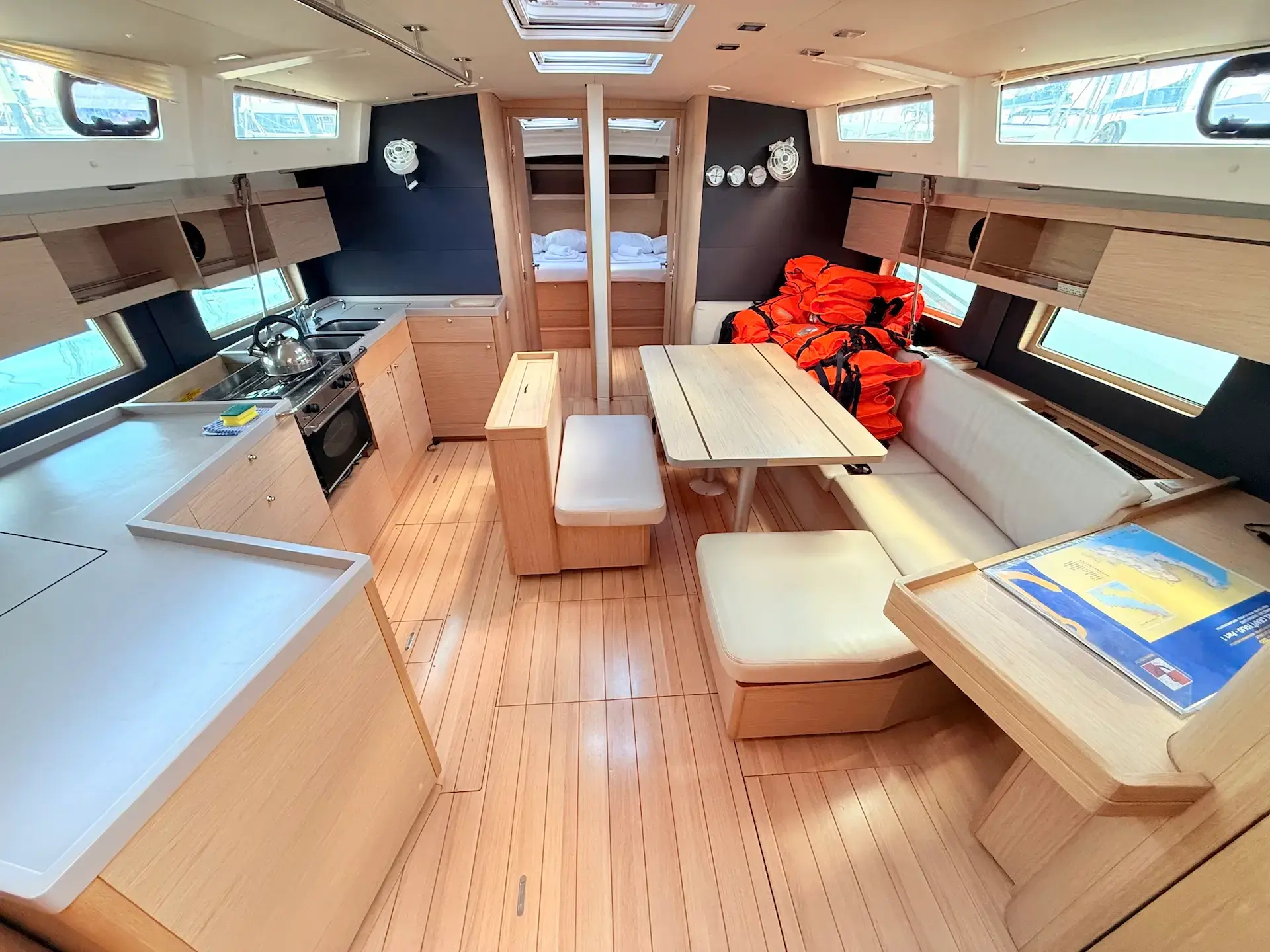 DARIA & ENGARA thumbnail 3