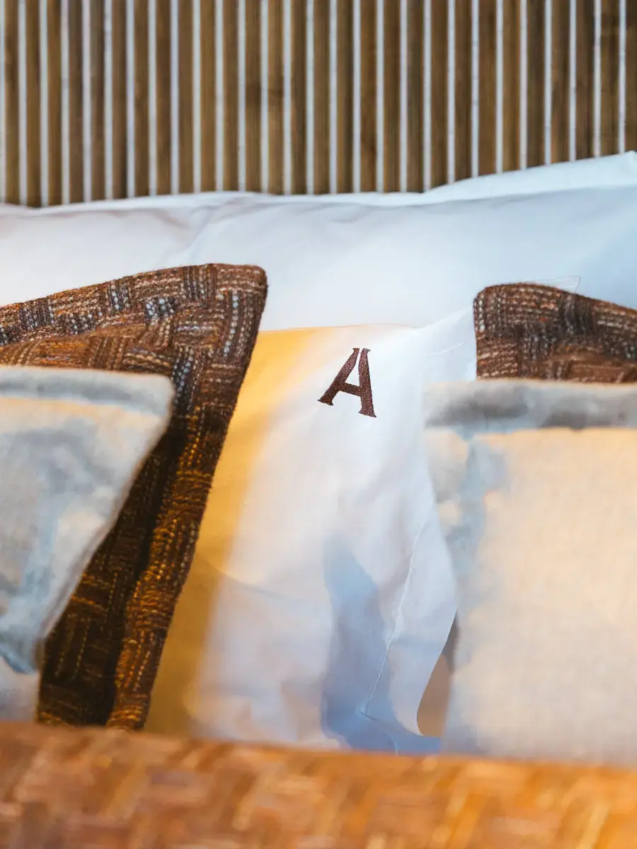 AMBER ONE  thumbnail 61