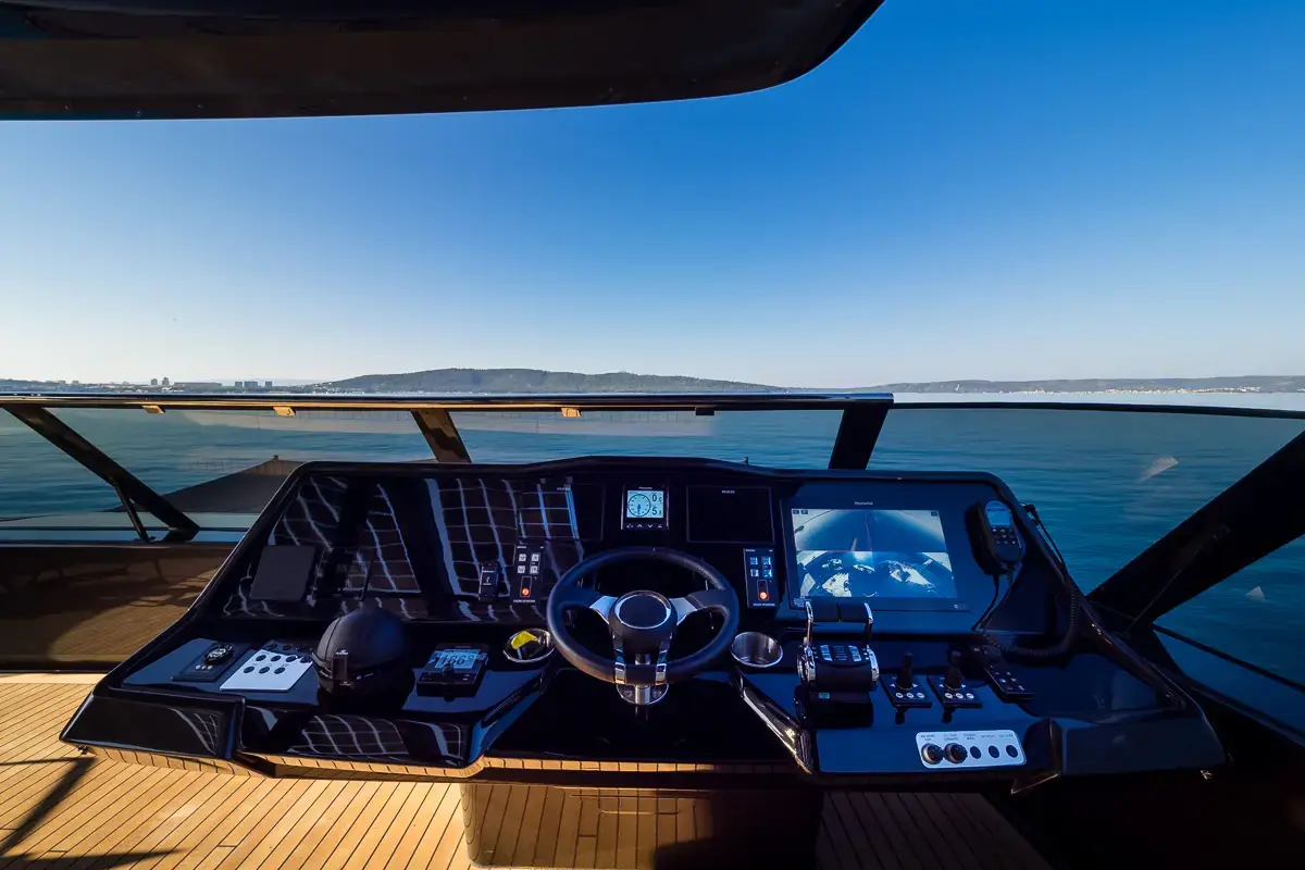 AMBER ONE  thumbnail 69