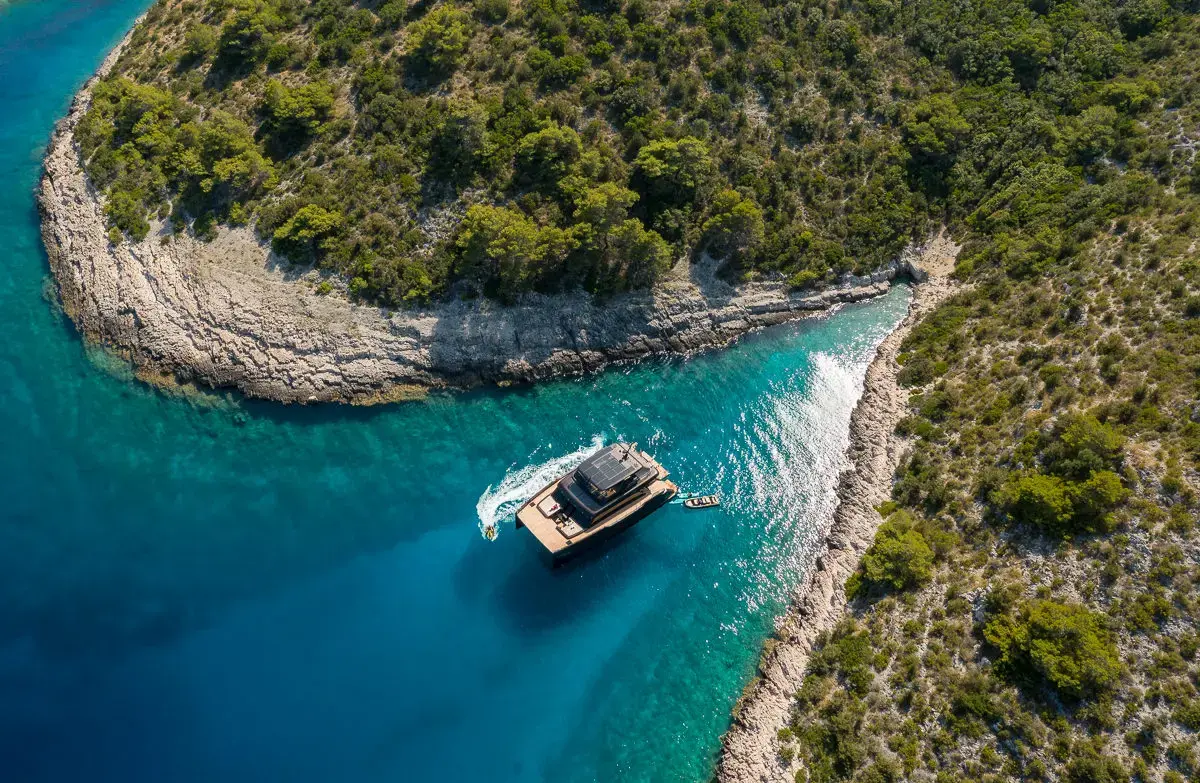 AMBER ONE  thumbnail 51