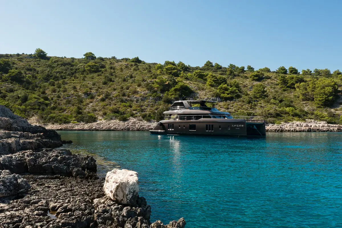 AMBER ONE  thumbnail 55