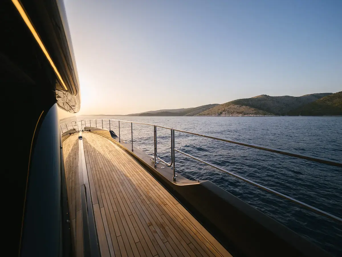 AMBER ONE  thumbnail 70