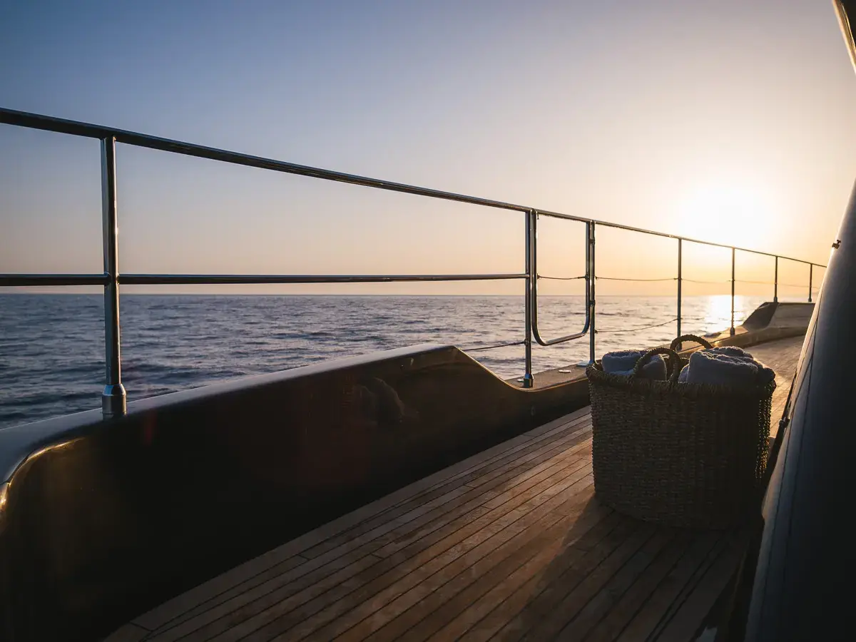 AMBER ONE  thumbnail 76