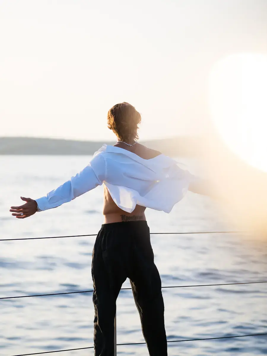 AMBER ONE  thumbnail 77