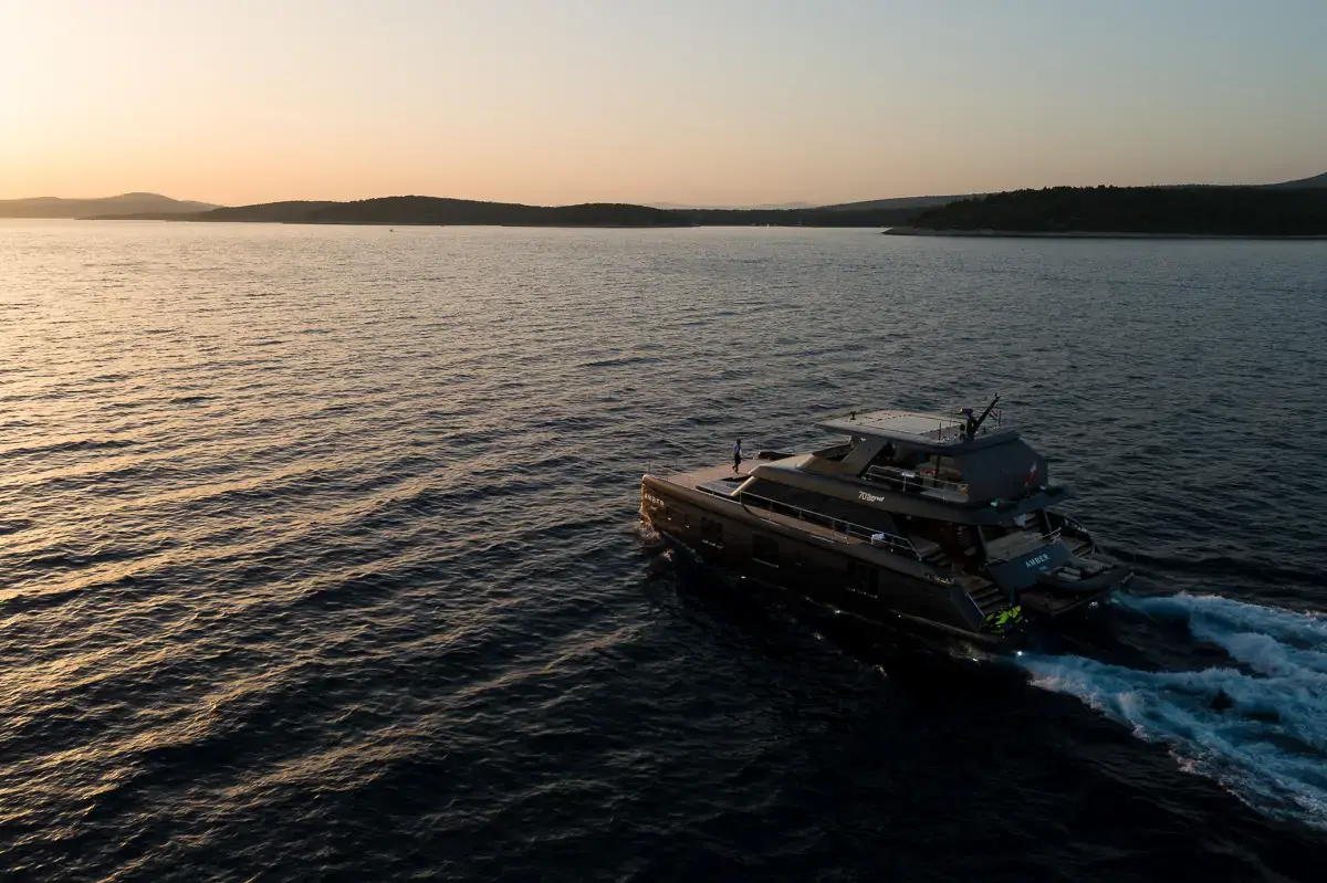 AMBER ONE  thumbnail 84