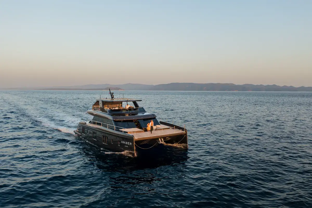 AMBER ONE  thumbnail 85