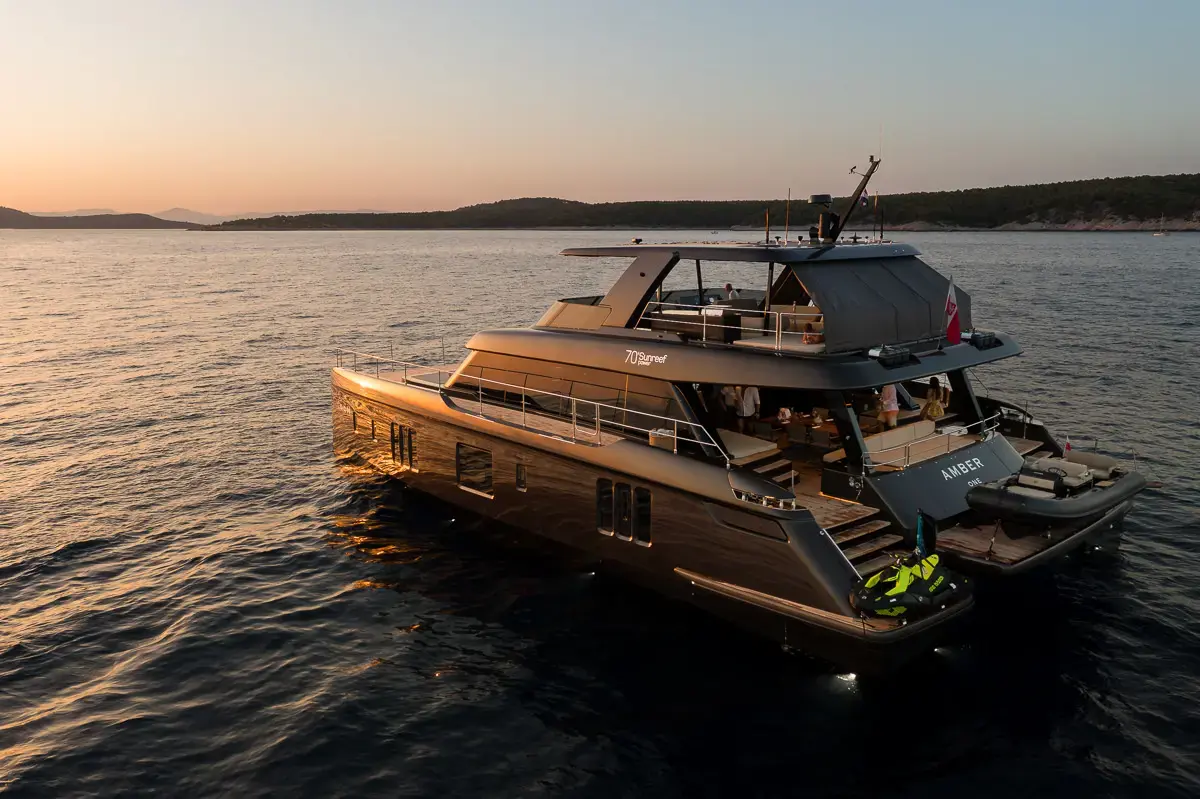 AMBER ONE  thumbnail 91