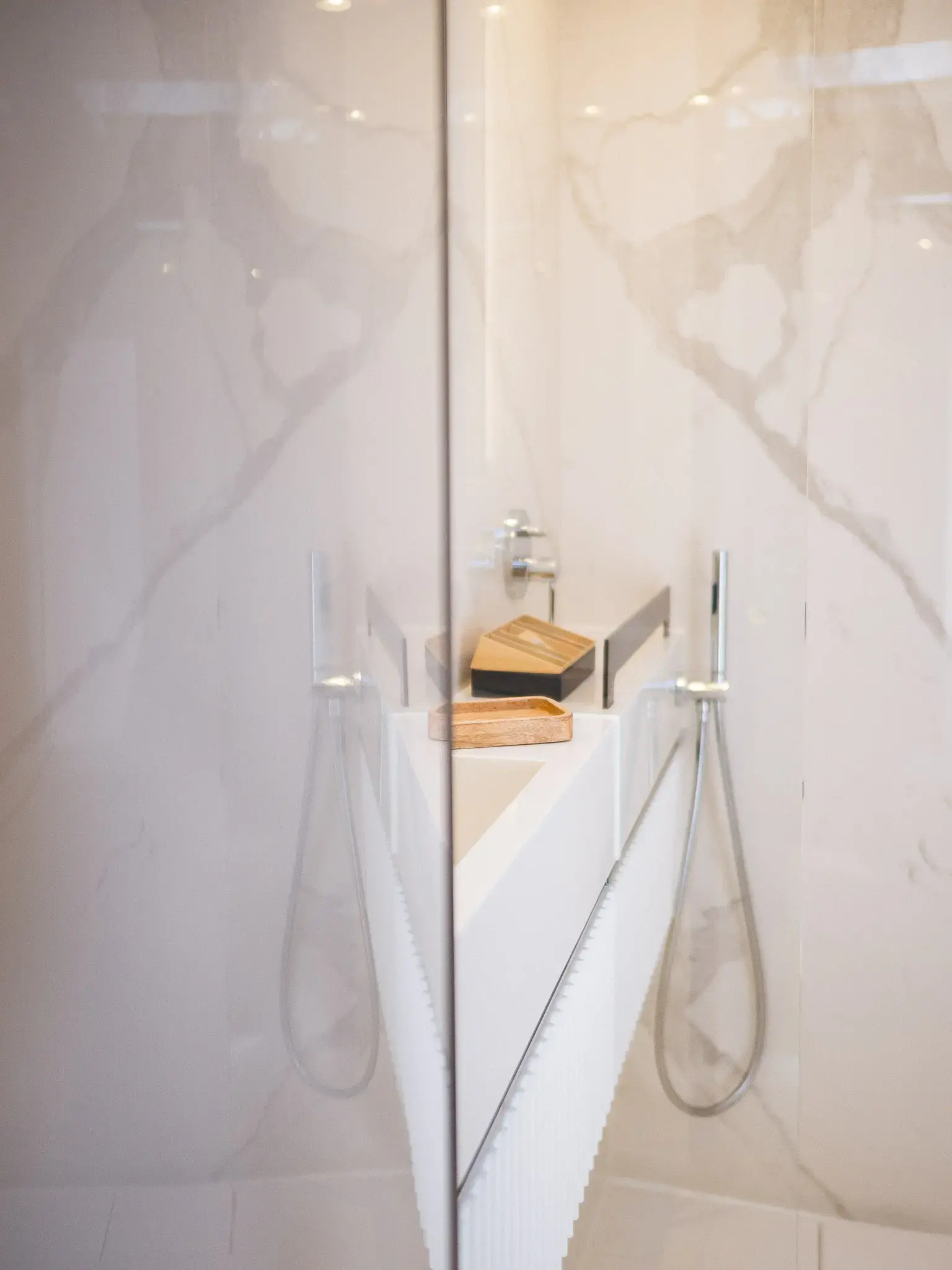 DESSUS thumbnail 100