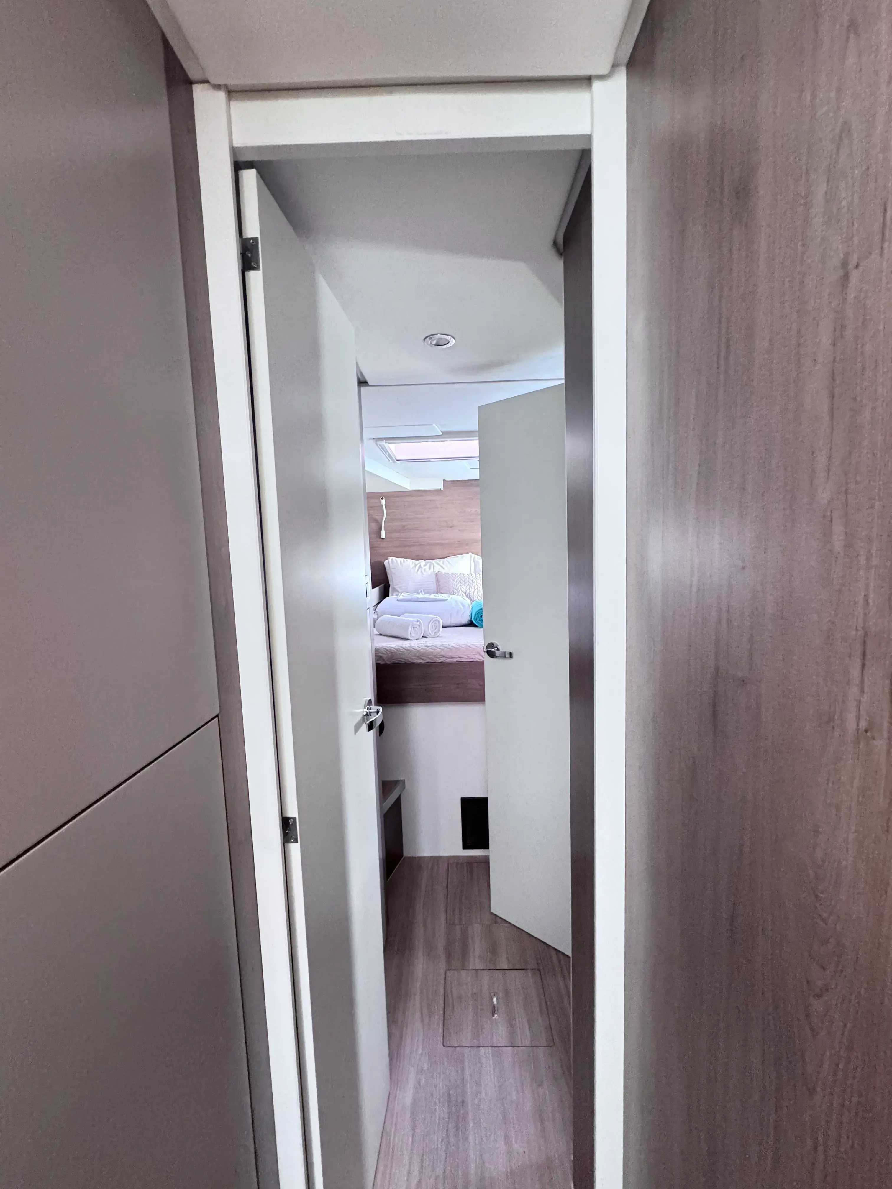 MY QUEEN thumbnail 5