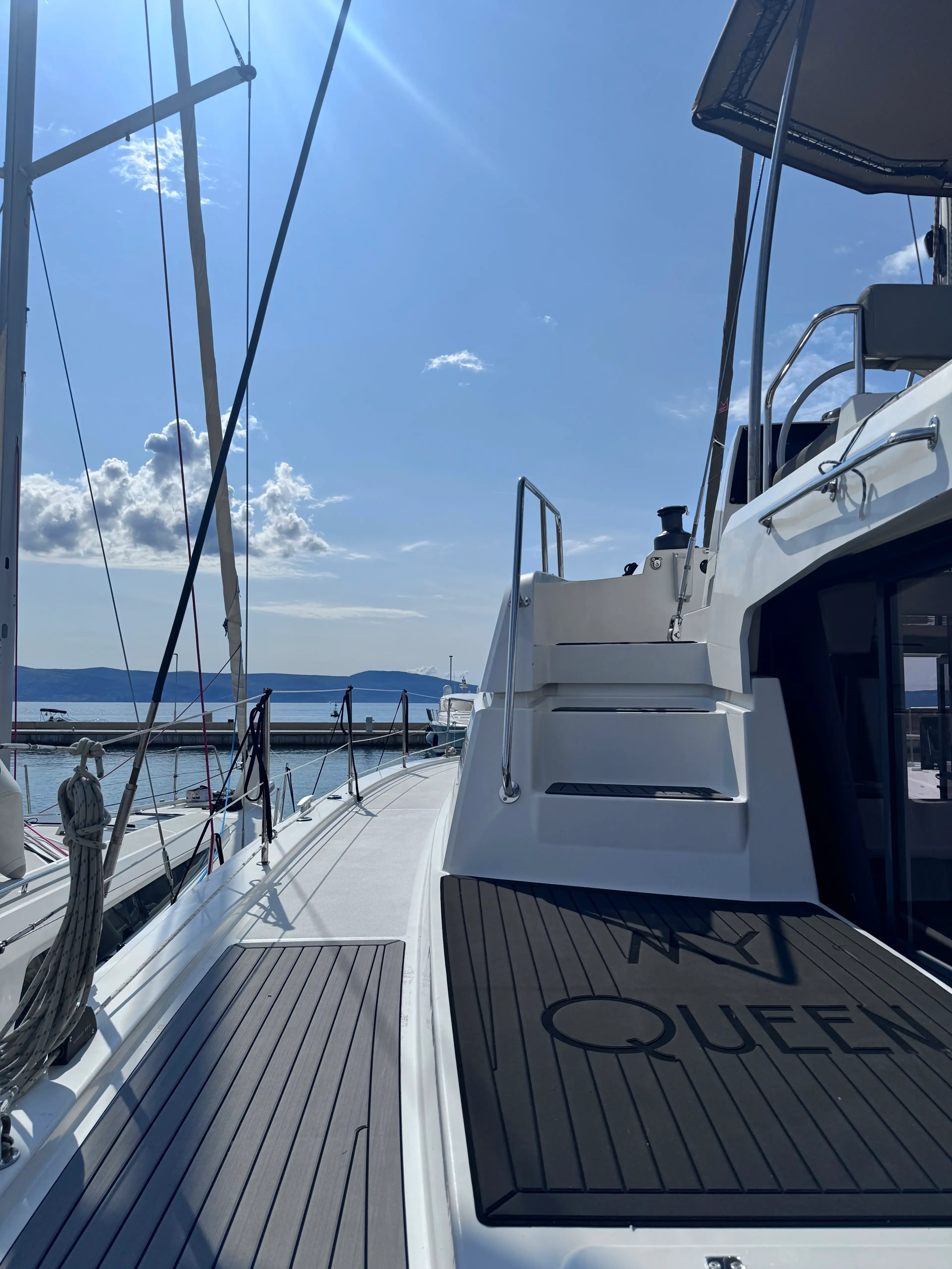 MY QUEEN thumbnail 8