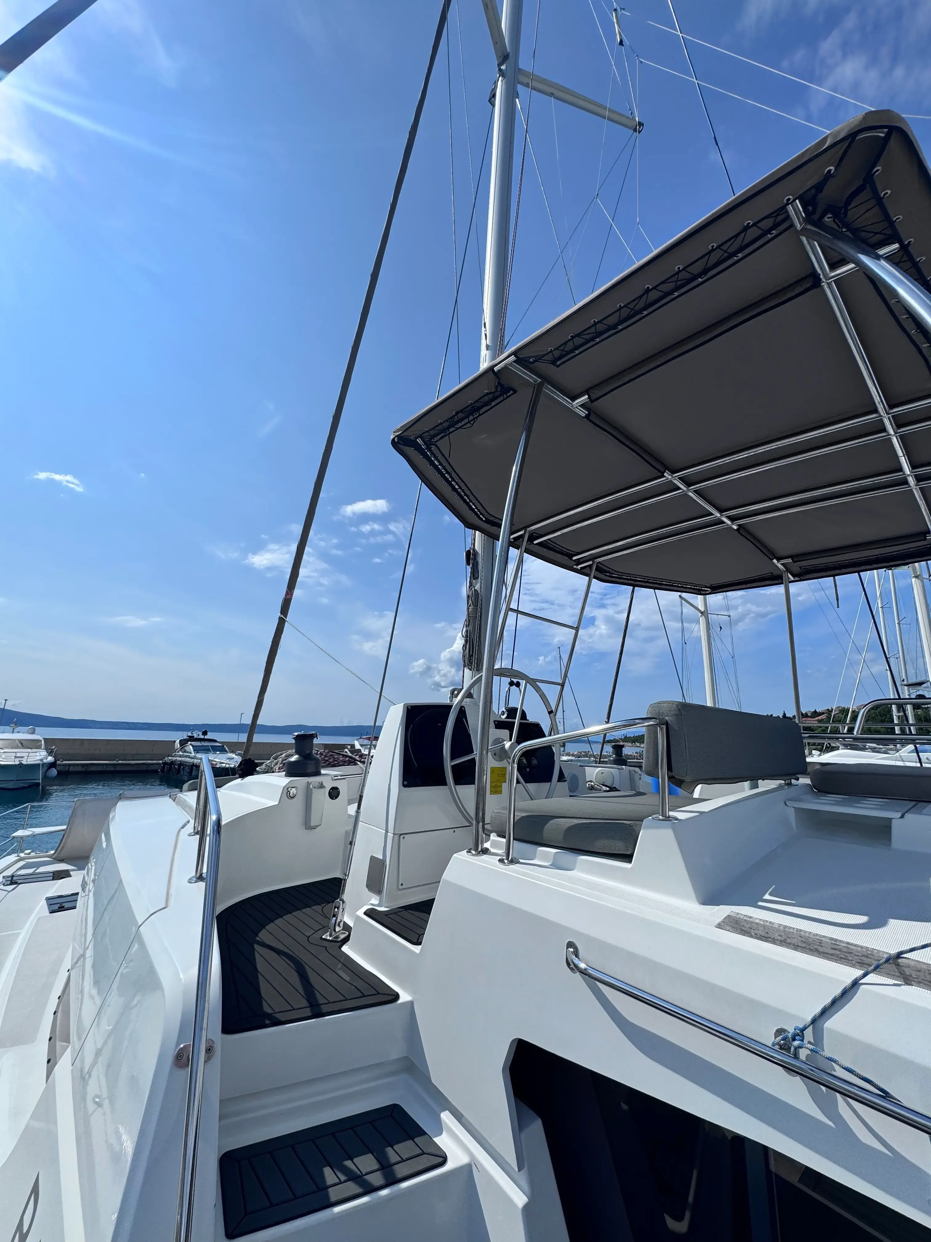 MY QUEEN thumbnail 9