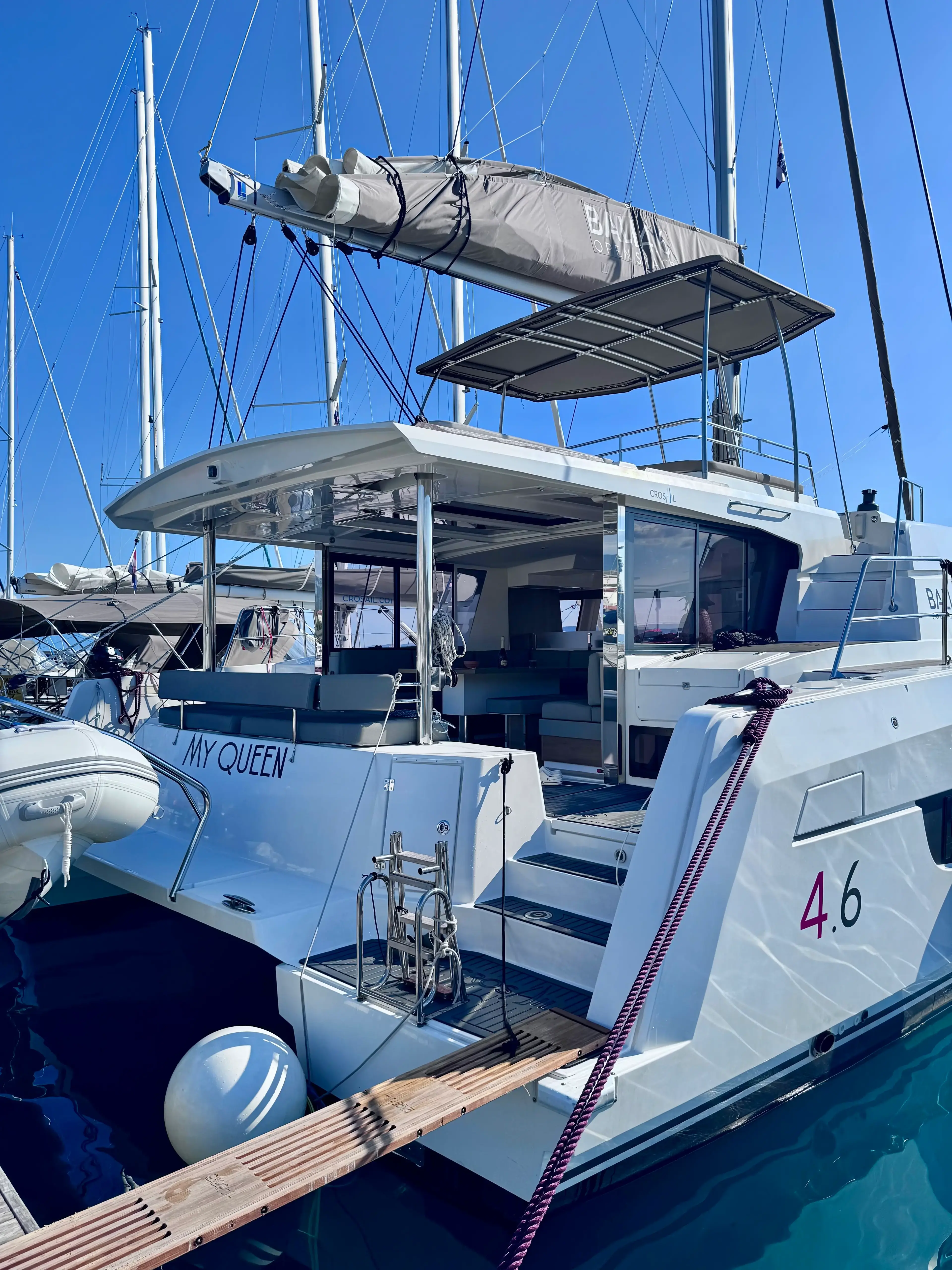 MY QUEEN thumbnail 12