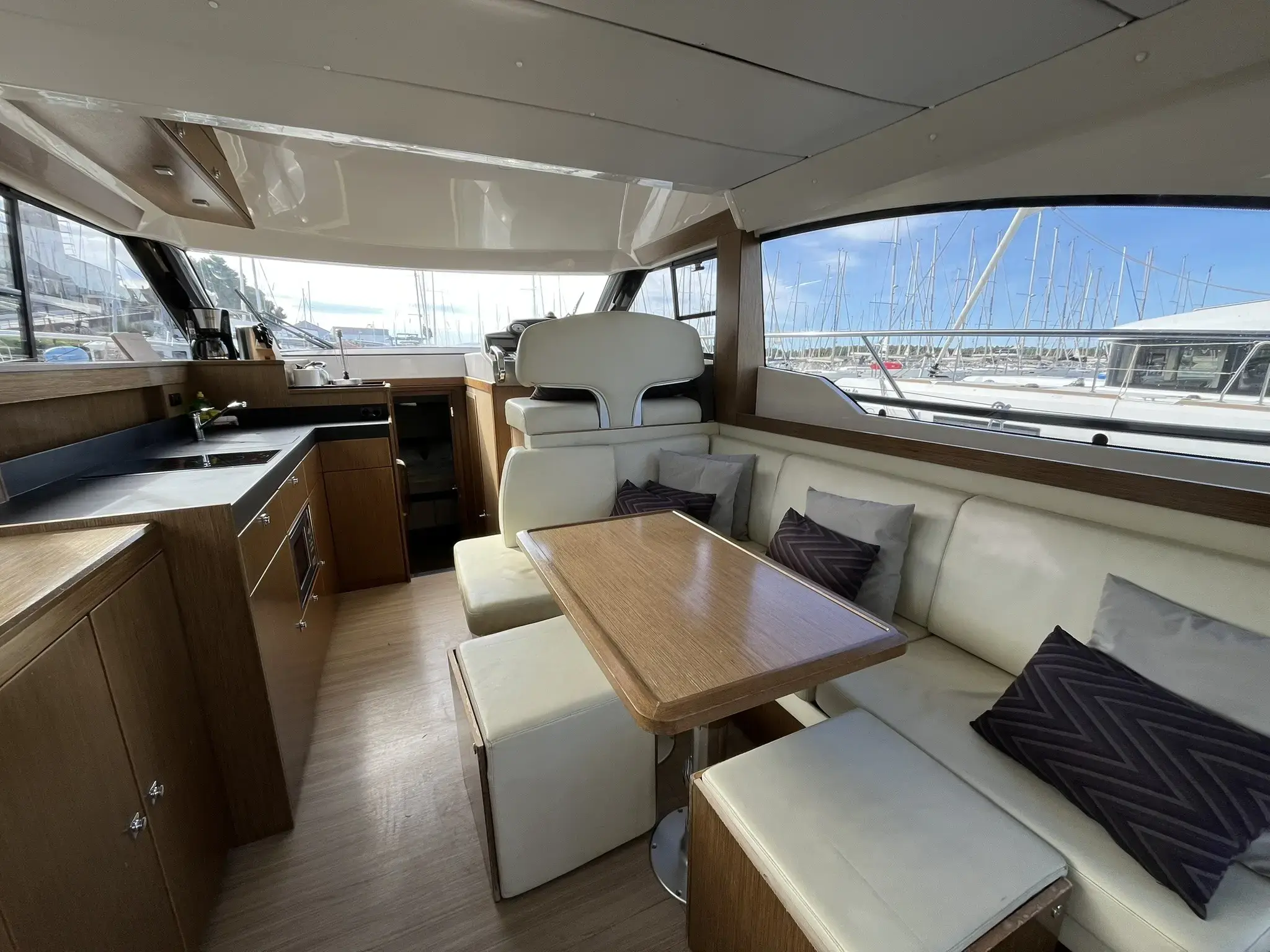 CAPTAIN BLUE thumbnail 3