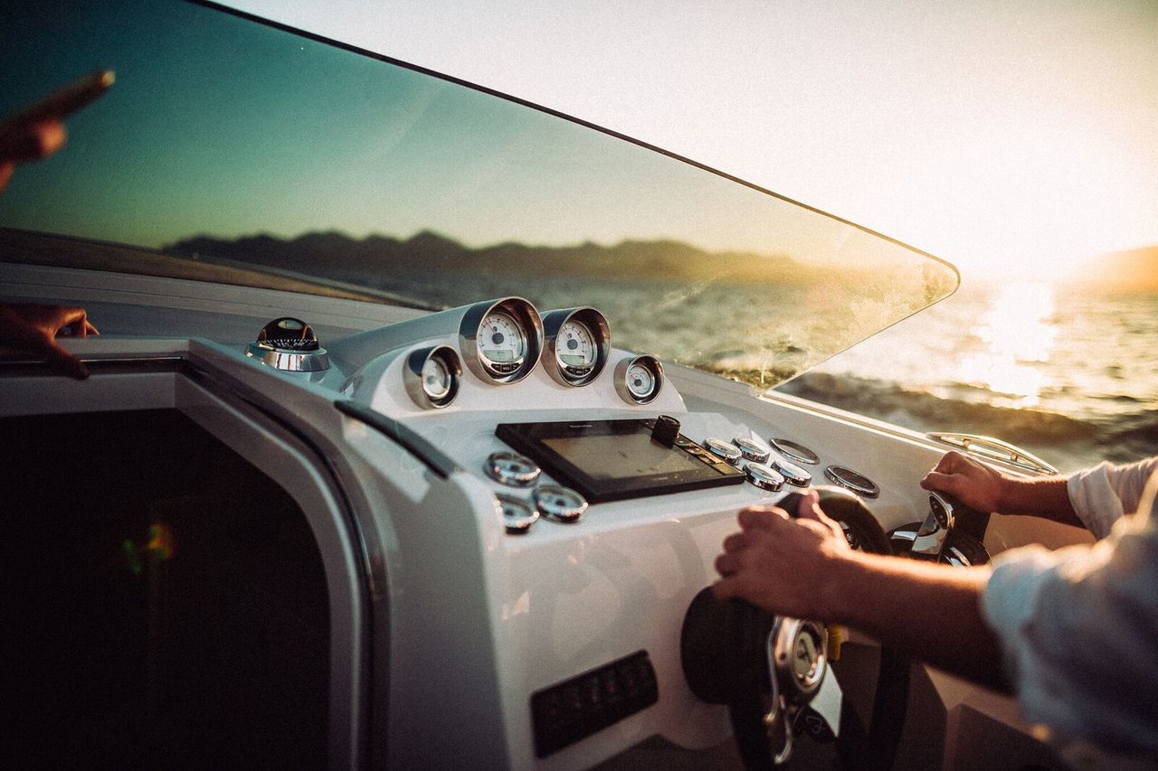 Frauscher 1017 GT : Adriatic Falcon : Crewed preview 5