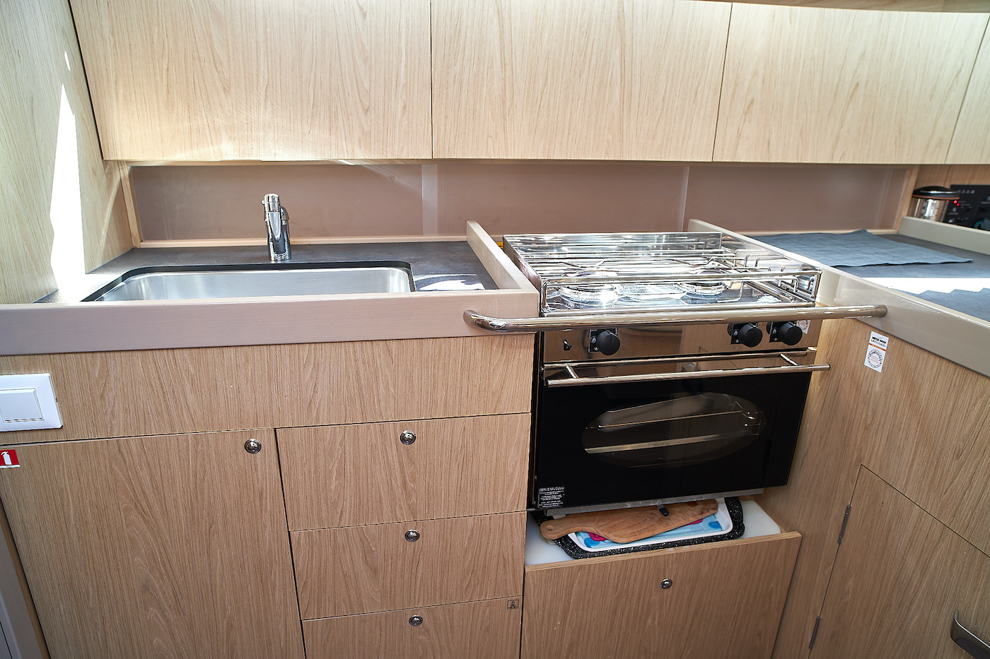 White Beauty preview 5