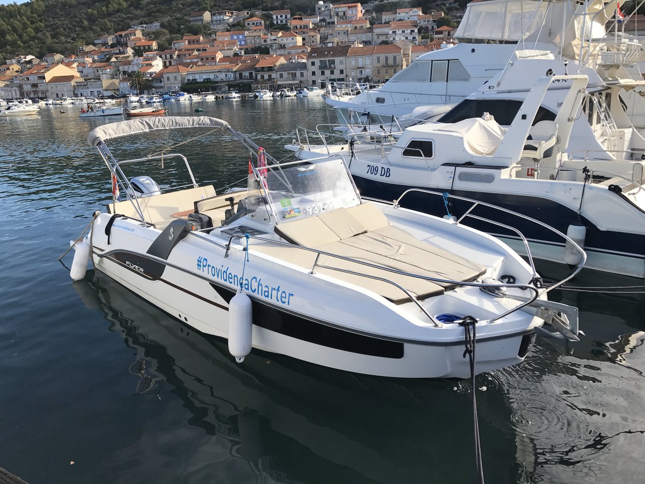 Beneteau Flyer 7.7 Sun Deck preview 2