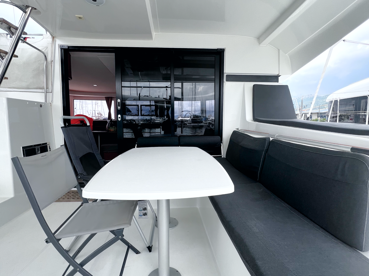 Love Hunter preview 3