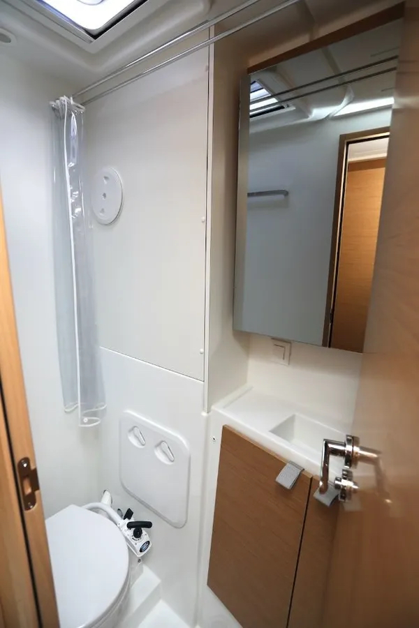 Kiss me twice preview 4