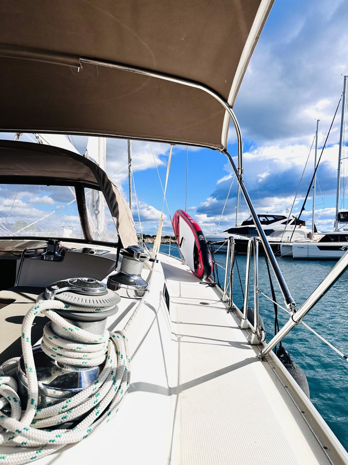 5 cab. : Heidrun : Crewed preview 3