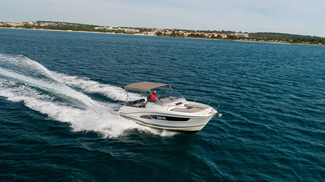 Cap Camarat 9,0 WA preview 2