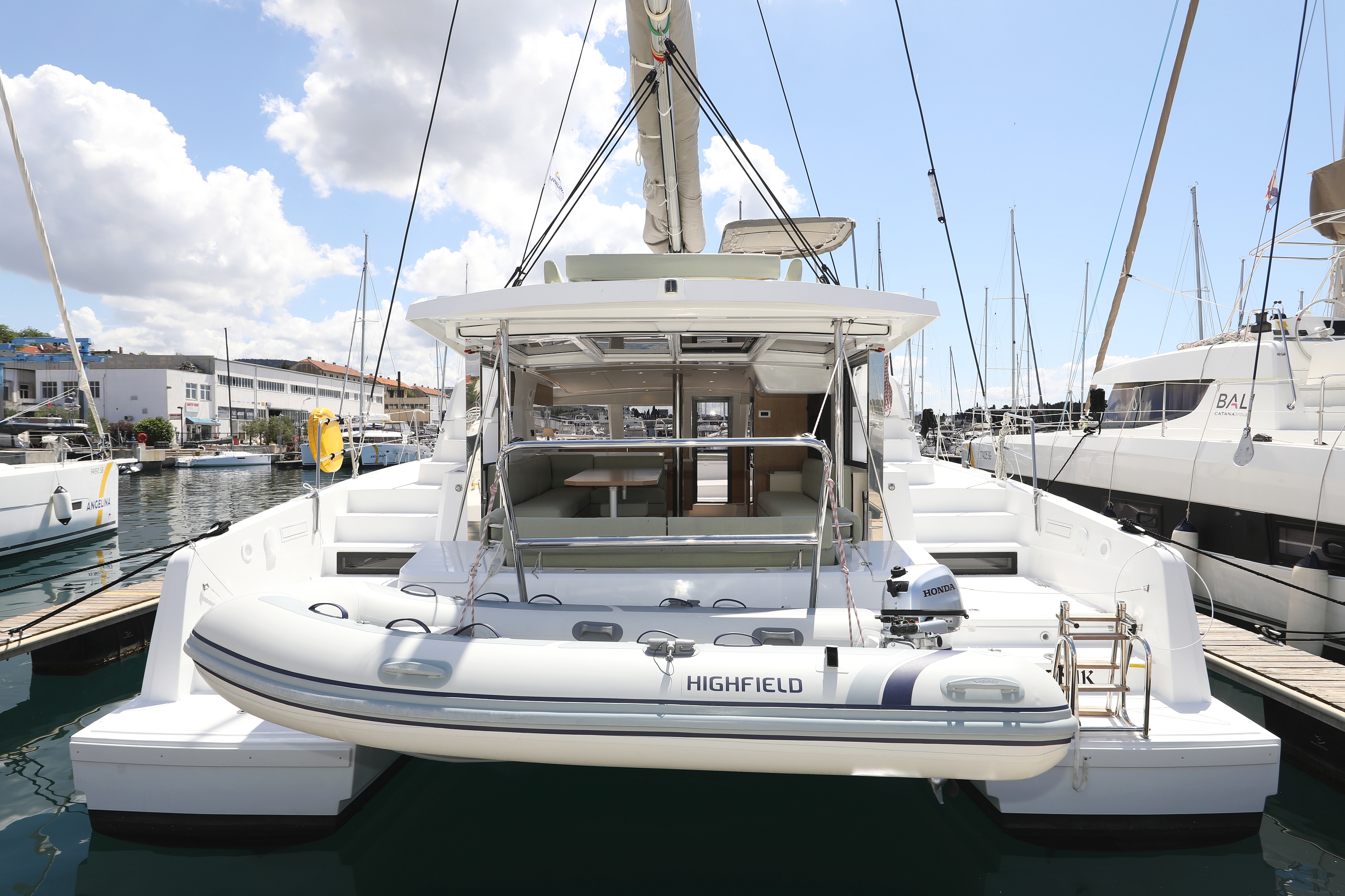 Mademoiselle photo 1